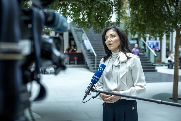 Katherina Reiche, Bundesministerin fuer Wirtschaft und Energie, stellt die Herbstprojektion 2026 der Bundesregierung im Rahmen einer Bundespressekonferenz vor, in Berlin, 08.10.2026. Berlin Deutschland Copyright: xYonaxElsnerx
