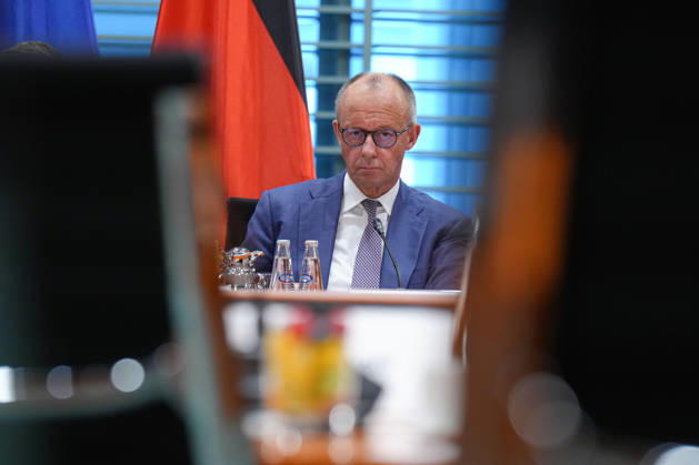 Reginonales Wirtschaftsforum mit Bundeskanzler Merz und britischen Premierminister Andrew Burnham Bundeskanzler Friedrich Merz mit Kamerablick beim Auftakt des gemeinsamen regionalen Wirtschaftsforum von Deutschland und Grossbritannien im Bundeskanzleramt, 08.10.2026 Berlin Berlin Deutschland