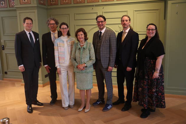 Königin Silvia von Schweden beucht Insel Mainau Konstanz Mainau, 08.10.2026 Ihre Majestät Königin Silvia von Schweden besucht die Insel Mainau be Konstanz. und schreibt sich uter anderen In das Goldene Buch der Stadt ein. Im Baden- Württemberg Germany Copyright: xMatthiasxGränzdörferx