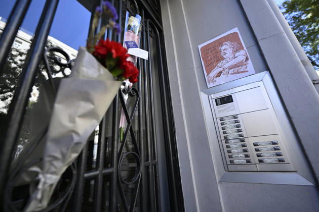 87-year-old symbol of Spain’s housing crisis dies 2 weeks after eviction MADRID, SPAIN - OCTOBER 8: Flowers and notes are left outside the apartment building and on the street where 87-year-old Mari Carmen Abascal lived as a tenant following her death in hospital in Madrid, Spain, on October 8, 2026. Known publicly as Maricarmen, she had lived for around seven decades in the apartment in Madrid’s Retiro district. Burak Akbulut Anadolu Madrid Spain. Editorial use only. Please get in touch for any other usage.  Copyright: x2026xAnadoluxBurakxAkbulutx