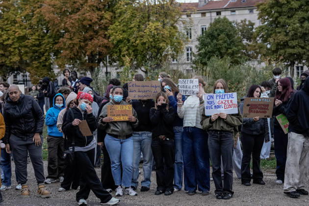 Protest against eduction conditions continues in Nancy NANCY, FRANCE - OCTOBER 8: Students holding placards take to the streets to protest education conditions in Nancy, France, on October 8, 2026. Students are taking part in a nationwide high-school mobilization over school conditions and demands for greater education resources, while security units remain deployed around several locations in the city. Muhammed Said Tako Anadolu Nancy France. Editorial use only. Please get in touch for any other usage.  Copyright: x2026xAnadoluxMuhammedxSaidxTakox