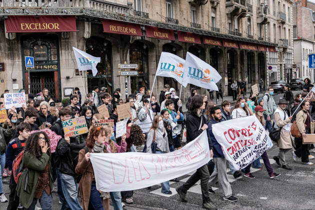 Protest against eduction conditions continues in Nancy NANCY, FRANCE - OCTOBER 8: Students holding placards take to the streets to protest education conditions in Nancy, France, on October 8, 2026. Students are taking part in a nationwide high-school mobilization over school conditions and demands for greater education resources, while security units remain deployed around several locations in the city. Muhammed Said Tako Anadolu Nancy France. Editorial use only. Please get in touch for any other usage.  Copyright: x2026xAnadoluxMuhammedxSaidxTakox
