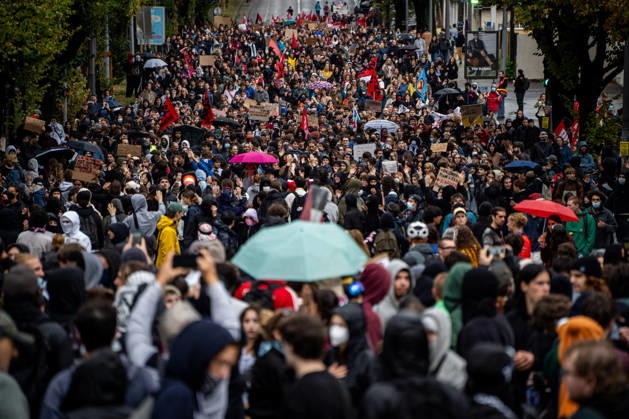 High School Students’ Protest in Lyon on October 8, 2026 Nicolas Liponne MAXPPP Lyon 08 10 2026 Several thousand people attended the high school students’ protest in Lyon, October 8, 2026 Several thousand people attended the high school students’ protest in Lyon on October 8, 2026 France Fires have broken out at several schools in France as students protest by blocking access to educational institutions nationwide over school funding and learning conditions Lyon Auvergne-Rhône-Alpes France  Copyright: xMAXPPPxNicolasxLiponnex NLP202610080192 NLP202610080192