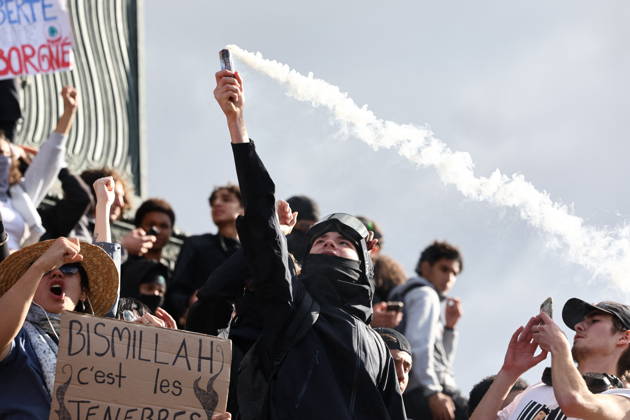 Student Protest - Paris High-school students take part in a demonstration at Place de la Bastille, in Paris, France on October 8, 2026, as part of a nationwide protest movement over learning conditions. Since late September, pupils have barred the entrances to hundreds of schools, complaining of teacher absences, overloaded timetables, dilapidated classrooms and buildings ill-adapted to rising temperatures, among other grievances. Photo by Raphael Lafargue ABACAPRESS.COM Paris France  Copyright: xLafarguexRaphael ABACAx