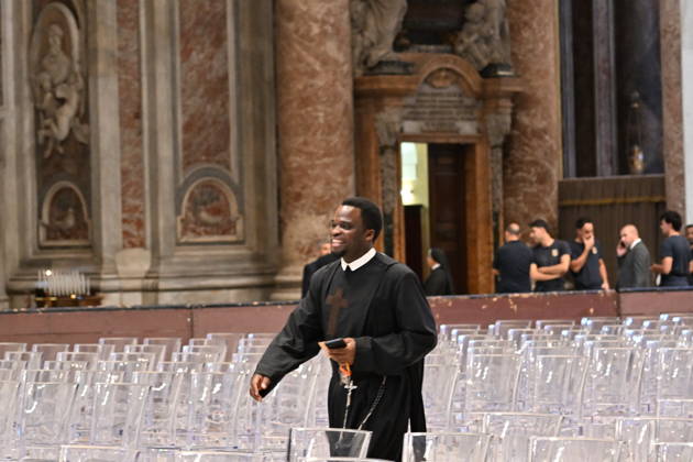 IPA89433501 - Italy, Rome, Vatican, October 8, 2026: Pope Leo XIV celebrates Holy Mass for the academic year at the Pontifical Universities in St. Peter s Basilica in the Vatican. Photograph by ALESSIA GIULIANI Catholic Press Photo  Copyright: xx xAlessiaxGiuliani Catholipressphox IPA89433501