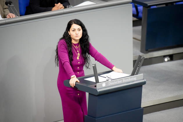 Bundestag, Lamya Kaddor, Bündnis 90 Die Grünen Reichstagsgebäude, Bundestag, Sitzungswoche, Lamya Kaddor, Bündnis 90 Die Grünen Berlin Berlin GER