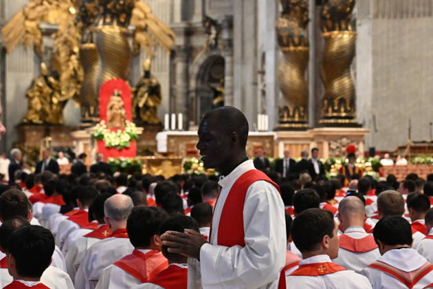 IPA89434029 - Italy, Rome, Vatican, October 8, 2026: Pope Leo XIV celebrates Holy Mass for the start of the academic year at the Pontifical Universities in St. Peter s Basilica in the Vatican. Photograph by ALESSIA GIULIANI Catholic Press Photo  Copyright: xx xAlessiaxGiuliani Catholipressphox IPA89434029