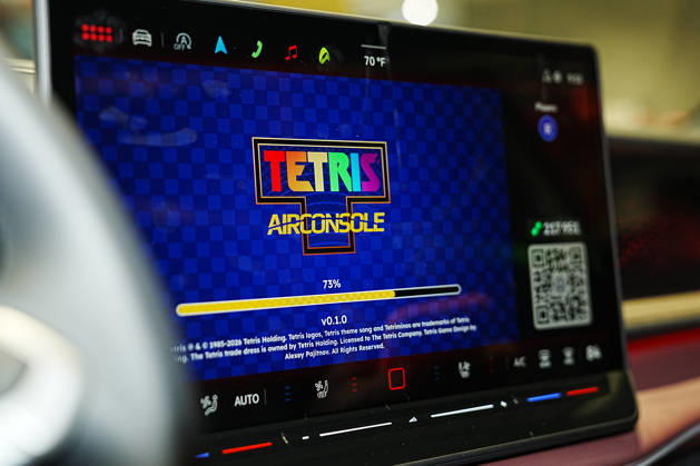 October 8, 2026, New York, New York, USA: Video game designer and Tetris co-founder HENK ROGERS at 2026 New York Comic Con at the Javits Center on October 8, 2026 in New York. HENK ROGERS is on had to welcome the next evolution of Tetris as it moves into the dashboard of a 2027 Volkswagen Atlas. Volkswagen is bringing Tetris to its vehicles through AirConsole, an in car gaming platform that turns the vehicle s infotainment screen into a gaming display, with smartphones serving as the controllers. The games are designed to be played while the vehicle is parked, creating a new kind of entertainment experience inside the car. New York USA  - ZUMAb148 20261008_zap_b148_004 Copyright: xBryanxSmithx