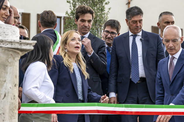 IPA89434784 - ASCOLI PICENO, ITALY OCTOBER 8, 2026: Prime Minister Giorgia Meloni attends the presentation and inauguration ceremony for the Palazzo Saladini Pilastri complex and its monumental park in Ascoli Piceno. The restoration project is part of the PINQuA program for urban regeneration and the enhancement of the city™s historical heritage. (Photo: Andrea Vagnoni IPA Agency)  Copyright: xAndreaxVagnonix xx IPA89434784