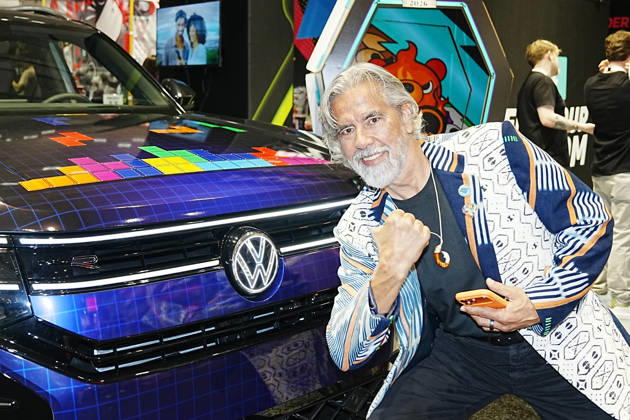 October 8, 2026, New York, New York, USA: Video game designer and Tetris co-founder HENK ROGERS at 2026 New York Comic Con at the Javits Center on October 8, 2026 in New York. HENK ROGERS is on had to welcome the next evolution of Tetris as it moves into the dashboard of a 2027 Volkswagen Atlas. Volkswagen is bringing Tetris to its vehicles through AirConsole, an in car gaming platform that turns the vehicle s infotainment screen into a gaming display, with smartphones serving as the controllers. The games are designed to be played while the vehicle is parked, creating a new kind of entertainment experience inside the car. New York USA - ZUMAb148 20261008_zap_b148_012 Copyright: xBryanxSmithx