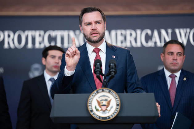 JD Vance During Immigration Program Announcement - Washington Vice President JD Vance gives remarks during an announcement in the South Court Auditorium of the Eisenhower Executive Office Building at the White House in Washington, DC, US, on Thursday, Oct. 8, 2026. The Trump administration said Thursday that it would suspend an immigration program for multiple tech firms, including Microsoft Corp., alleging widespread abuse of a worker visa system. Photo by Aaron Schwartz Pool ABACAPRESS.COM Washington District of Columbia Copyright: xPool ABACAx
