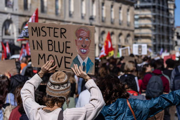 Students Demonstration Over Education Conditions - Bordeaux High school students demonstrate in the streets during a nationwide mobilization calling for more resources and improved conditions in school, in Bordeaux, France, on October 8, 2026. Photo by Margot Le Gonidec ABACAPRESS.COM Bordeaux France  Copyright: xLexGonidecxMargot ABACAx