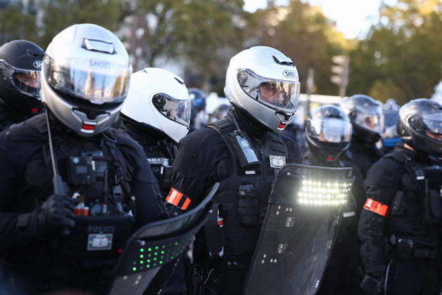 Clashes With Police During Students Protest - Paris Clash between high-school students and policemen during high-school students demonstration at Place de la Bastille, in Paris, France on October 8, 2026, as part of a nationwide protest movement over learning conditions. Since late September, pupils have barred the entrances to hundreds of schools, complaining of teacher absences, overloaded timetables, dilapidated classrooms and buildings ill-adapted to rising temperatures, among other grievances. Photo by Raphael Lafargue ABACAPRESS.COM Paris France  Copyright: xLafarguexRaphael ABACAx