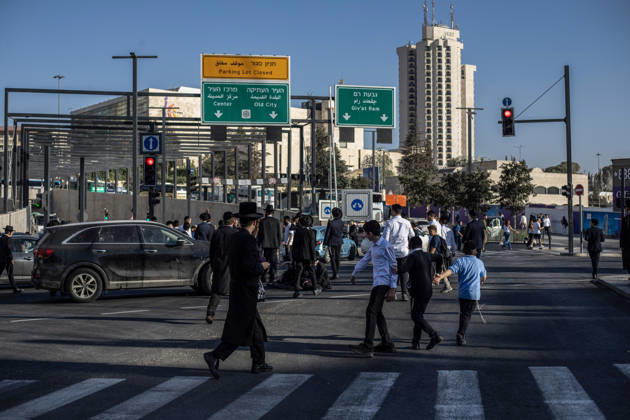 Anti-military service Ultra-Orthodox Jews block road to West Jerusalem JERUSALEM - OCTOBER 8: Ultra-Orthodox Jews, known as Haredi, protest the lack of legislation exempting yeshiva students from mandatory military service and the detention of students on grounds of draft evasion in West Jerusalem, on October 8, 2026. Haredi protesters lie on the road leading to West Jerusalem and block traffic, while Israeli police deployed to the scene intervene against the demonstrators. Mostafa Alkharouf Anadolu Jerusalem Israel. Editorial use only. Please get in touch for any other usage.  Copyright: x2026xAnadoluxMostafaxAlkharoufx