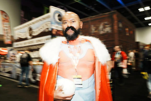 October 8, 2026, New York, New York, USA: An attendee in cosplay at the 2026 New York Comic Con at the Javits Center on October 8, 2026 in New York. New York USA  - ZUMAb148 20261008_zap_b148_056 Copyright: xBryanxSmithx