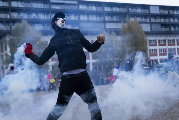 Clashes erupt during student protest in Strasbourg STRASBOURG, FRANCE - OCTOBER 8: Hundreds of students organized a spontaneous protest, often referred to as a wildcat demonstration, that moved through different areas of Strasbourg, France, on October 8, 2026. The demonstration was marked by clashes between protesters and police as students marched through the city during a day of national protest over education conditions and the 2027 education budget. Sathiri Kelpa Anadolu Strasbourg France. Editorial use only. Please get in touch for any other usage.  Copyright: x2026xAnadoluxSathirixKelpax