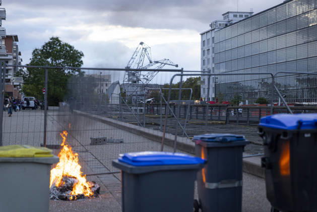 Clashes erupt during student protest in Strasbourg STRASBOURG, FRANCE - OCTOBER 8: A view of barriers as hundreds of students organized a spontaneous protest, often referred to as a wildcat demonstration, that moved through different areas of Strasbourg, France, on October 8, 2026. The demonstration was marked by clashes between protesters and police as students marched through the city during a day of national protest over education conditions and the 2027 education budget. Sathiri Kelpa Anadolu Strasbourg France. Editorial use only. Please get in touch for any other usage.  Copyright: x2026xAnadoluxSathirixKelpax