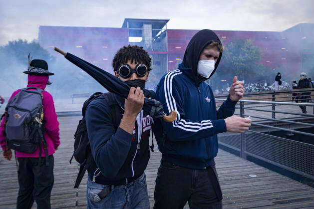 Clashes erupt during student protest in Strasbourg STRASBOURG, FRANCE - OCTOBER 8: Hundreds of students organized a spontaneous protest, often referred to as a wildcat demonstration, that moved through different areas of Strasbourg, France, on October 8, 2026. The demonstration was marked by clashes between protesters and police as students marched through the city during a day of national protest over education conditions and the 2027 education budget. Sathiri Kelpa Anadolu Strasbourg France. Editorial use only. Please get in touch for any other usage.  Copyright: x2026xAnadoluxSathirixKelpax