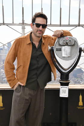 NEW YORK, NY- OCTOBER 8: Ed Weeks at the Empire State Building to Celebrate the Premiere of CBS New Series, Eternally Yours on October 8, 2026 in New York City. Copyright: xmpi099 MediaPunchx