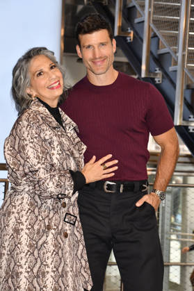 CBS™ Eternally Yours Cast Visit The Empire State Building NEW YORK, NY- OCTOBER 8: Rose Abdoo and Parker Young at the Empire State Building to Celebrate the Premiere of CBS New Series, Eternally Yours on October 8, 2026 in New York City. Credit: John Fycke AdMedia New York City New York USA EDITORIAL USE ONLY  Copyright: xx JohnxFycke AdMediax admphotosthree019737