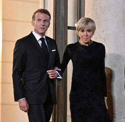 Emmanuel Macron - Frank-Walter Steinmeier meeting in Paris PARIS, FRANCE - OCTOBER 8: French President Emmanuel Macron (L) and French First Lady Brigitte Macron (R) await the arrival of German President Frank-Walter Steinmeier (not seen) and German First Lady Elke Budenbender (not seen) at the Elysee Palace in Paris, France on October 8, 2026. Mustafa Yalcin Anadolu Paris France. Editorial use only. Please get in touch for any other usage.  Copyright: x2026xAnadoluxMustafaxYalcinx