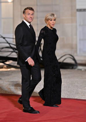 Emmanuel Macron - Frank-Walter Steinmeier meeting in Paris PARIS, FRANCE - OCTOBER 8: French President Emmanuel Macron (L) and French First Lady Brigitte Macron (R) await the arrival of German President Frank-Walter Steinmeier (not seen) and German First Lady Elke Budenbender (not seen) at the Elysee Palace in Paris, France on October 8, 2026. Mustafa Yalcin Anadolu Paris France. Editorial use only. Please get in touch for any other usage.  Copyright: x2026xAnadoluxMustafaxYalcinx