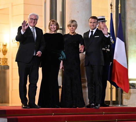 Emmanuel Macron - Frank-Walter Steinmeier meeting in Paris PARIS, FRANCE - OCTOBER 8: (L to R) German President Frank-Walter Steinmeier, German First Lady Elke Budenbender, French First Lady Brigitte Macron and French President Emmanuel Macron pose for a photo ahead of the state dinner at the Elysee Palace in Paris, France on October 8, 2026. Mustafa Yalcin Anadolu Paris France. Editorial use only. Please get in touch for any other usage.  Copyright: x2026xAnadoluxMustafaxYalcinx
