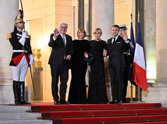 Emmanuel Macron - Frank-Walter Steinmeier meeting in Paris PARIS, FRANCE - OCTOBER 8: (L to R) German President Frank-Walter Steinmeier, German First Lady Elke Budenbender, French First Lady Brigitte Macron and French President Emmanuel Macron pose for a photo ahead of the state dinner at the Elysee Palace in Paris, France on October 8, 2026. Mustafa Yalcin Anadolu Paris France. Editorial use only. Please get in touch for any other usage.  Copyright: x2026xAnadoluxMustafaxYalcinx