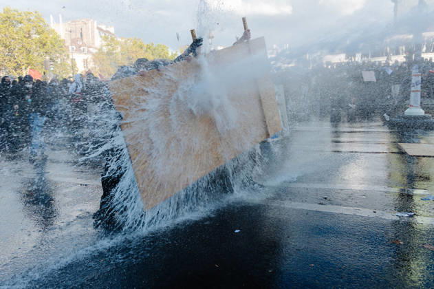 A rally began at 3 pm at Place de la Bastille in Paris. Student organisations had called for the blockades to continue as part of ˜Act IV™ of the protests on Thursday 8 October, two days after ˜Act III™, which had brought together between 266,000 and 450,000 demonstrators across France on Tuesday without any major incidents. Several national education unions also called for a walkout. The actions of the police are under close scrutiny this Thursday, as allegations of police violence mount. - 08 10 2026 - France Ile-de-France (region) Paris -  JanxSchmidt-Whitley LexPictorium LePictorium_0342627