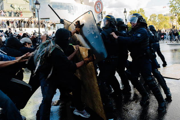 Police charged the crowd and used tear gas and water cannons. A rally began at 3 pm at Place de la Bastille in Paris. Student organisations had called for the blockades to continue as part of ˜Act IV™ of the protests on Thursday 8 October, two days after ˜Act III™, which had brought together between 266,000 and 450,000 demonstrators across France on Tuesday without any major incidents. Several national education unions also called for a walkout. The actions of the police are under close scrutiny this Thursday, as allegations of police violence mount. - 08 10 2026 - France Ile-de-France (region) Paris -  JanxSchmidt-Whitley LexPictorium LePictorium_0342648