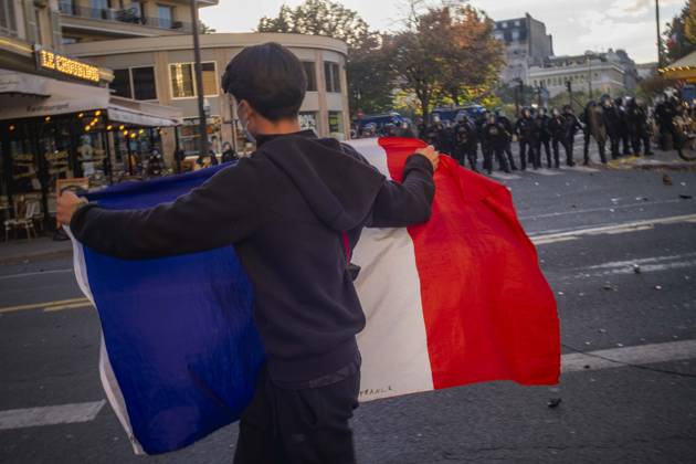 Protest by secondary school pupils at Place de la Bastille. The protesters were dispersed by the police using tear gas. - 08 10 2026 - France Ile-de-France (region) Paris -  GÃ rardxCambonx xLexPictorium LePictorium_0342693