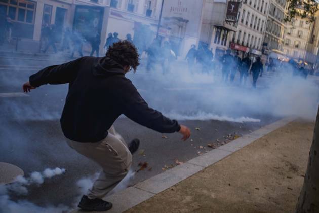 Protest by secondary school pupils at Place de la Bastille. The protesters were dispersed by the police using tear gas. - 08 10 2026 - France Ile-de-France (region) Paris -  GÃ rardxCambonx xLexPictorium LePictorium_0342697
