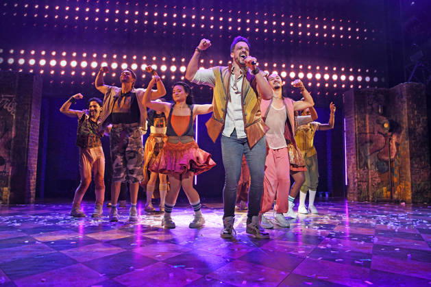 Showfinale bei der & JULIA MUSICALPREMIERE im Stage Palladium Theater in Stuttgart am 08.10.2026