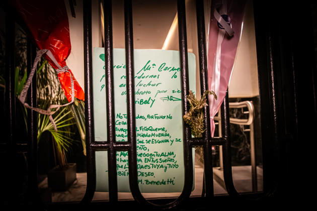 IPA89447779 - MADRID, SPAIN. OCTOBER 8. Thousands of people are taking part in the Hasta Siempre, Maricarmen march, from Puerta del Sol to the home where 87-year-old Maricarmen Abascal lived; she died on October 7 after being hospitalized following her eviction on September 23, in Madrid, Spain, on October 8, 2026. Organized by the Sindicato de Inquilinas of Madrid, the demonstration paid tribute to the woman, who had become a symbol of the struggle for the right to housing amid Spain™s housing crisis. Participants carried flowers, candles, and protest signs, calling for an end to evictions and greater housing protections. Copyright: xFrancescoxMilitelloxMirtox xFrancescoxMilitelloxMirtox IPA89447779