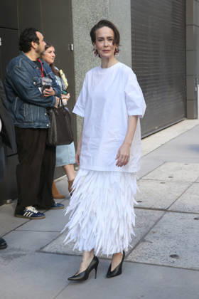 October 8, 2026, New York, New York, USA: SARAH PAULSON arrives at ABC Studios New York USA  - ZUMAh16_ 20261008_zaf_h16_055 Copyright: xDanxHerrickx