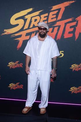 October 8, 2026: TO-45411 & x2013; Mexico City. October 8, 2026. Jason Momoa during the "Street Fighter" movie fan event at Plaza Universidad in Mexico City. Clasos.com.mx  - ZUMAcs4_ 20261008_faa_cs4_167 Copyright: xMikaxRoblesx