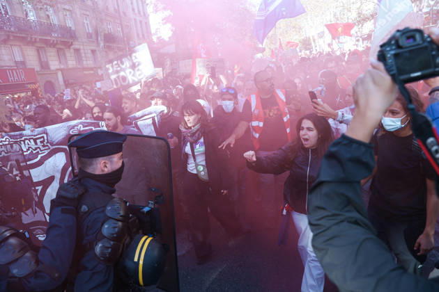 High School And University Student Protest - Paris The march moves towards the CRS riot police to reach the Place de la Bastille during the demonstration. Nationwide mobilization by high school and university students calling for better teaching and study conditions, increased funding and staffing, an end to overcrowded classrooms and deteriorating infrastructure, and improved access to education, amidst concerns over social inequalities and student financial insecurity in Paris, France, October 8, 2026. Photo by Christophe Michel ABACAPRESS.COM Paris ILE DE FRANCE France  Copyright: xMichelxChristophe ABACAx