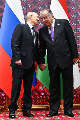 TURKMENISTAN, BALKAN PROVINCE - OCTOBER 9, 2026: Vladimir Putin (L), President of Russia, and his counterpart Emomali Rahmon of Tajikistan during a photo op for participants ahead of a meeting of the CIS Council of Heads of State in Turkmenbasy Turkmenistan  - ZUMAt113 20261009_zaa_t113_004 Copyright: xSergeixBobylevx
