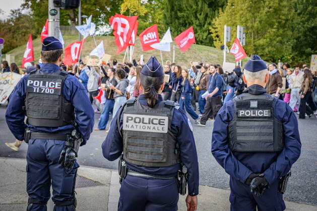 08.10.2026, Lothringen, Metz. Auch am Donnerstag protestieren mehrere hundert Schüler, so wie im übrigen Frankreich, in der Innenstadt von Metz für bessere Verhältnisse an Schulen.