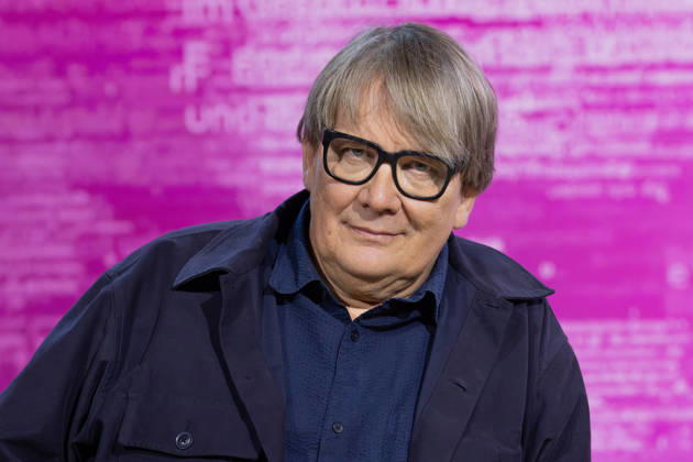Buchmesse Frankfurt 2026 Sven Regener stellt auf der Literaturbühne von ARD, ZDF und 3sat sein neues Buch Frankie und Freddie vor., Frankfurt am Main Hessen Deutschland Messegelände
