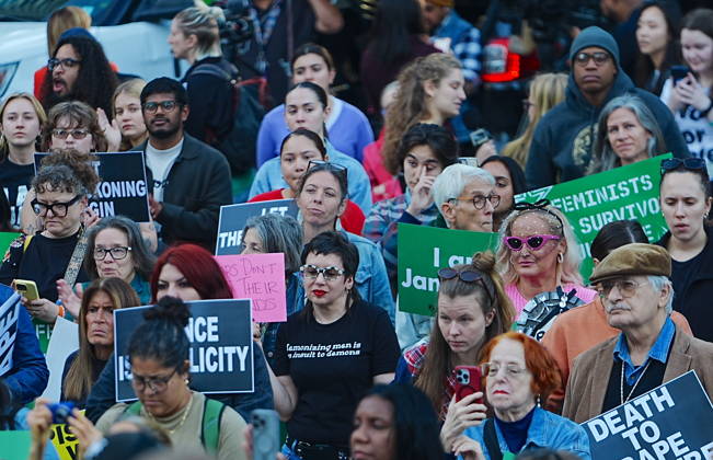 Stop sexual violence day of action rally takes place in Manhattan s Foley Square following Cornell lawsuit NEW YORK, UNITED STATES - OCTOBER 08: A Stop sexual violence day of action rally takes place in Foley Square, Manhattan, on Thursday, October 8, 2026, in the wake of Cornell University rape accusations in New York City, U.S. Selcuk Acar Anadolu New York United States. Editorial use only. Please get in touch for any other usage.  Copyright: x2026xAnadoluxSelcukxAcarx