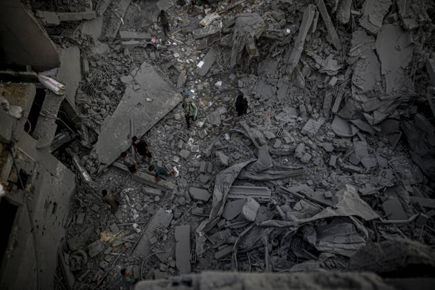 Israeli army continues its attacks on Gaza despite the ceasefire GAZA CITY, PALESTINE - OCTOBER 9: A general view of the destruction as Palestinian civilians and emergency responders search through the debris of damaged residential buildings following an Israeli military airstrike in the Sabra neighborhood, south of Gaza City, Palestine on October 9, 2026. Multiple dead and wounded, including women and children, were reported as rescue teams worked under severe resource shortages to extract survivors from beneath destroyed structures. Saeed M. M. T. Jaras Anadolu Gaza City Gaza. Editorial use only. Please get in touch for any other usage.  Copyright: x2026xAnadoluxSaeedxM.xM.xT.xJarasx