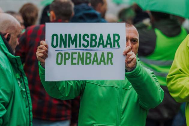 Union members gather for a national manifestation against the Federal Government s budgetary measures, under the Keep your hands out of our pockets! (Blijf uit onze zakken! - Pas dans nos poches) moniker, organised by the trade unions on Friday 9 October 2026 in Brussels.  EMILExWINDAL 189219313