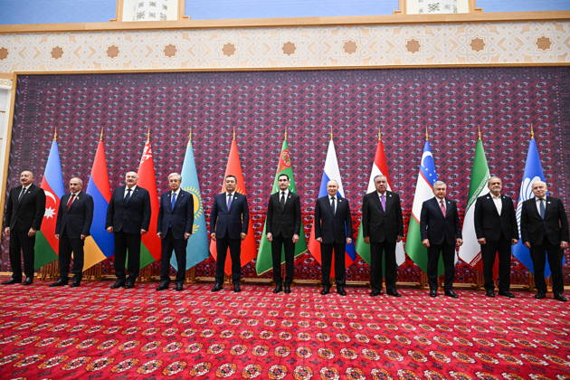 TURKMENISTAN, BALKAN PROVINCE - OCTOBER 9, 2026: Azerbaijan s President Ilham Aliyev, Armenia s Prime Minister Nikol Pashinyan, Belarus President Alexander Lukashenko, Kazakhstan s President Kassym-Jomart Tokayev, Kyrgyzstan s President Sadyr Japarov, Turkmenistan s President Serdar Berdimuhamedow, Russia s President Vladimir Putin, Tajikistan s President Emomali Rahmon, Uzbekistan s President Shavkat Mirziyoyev, Iran™s President Masoud Pezeshkian and CIS Secretary General Sergei Lebedev (L-R) pose during a photo op for participants of a meeting of the CIS Council of Heads of State in Turkmenbasy Turkmenistan - ZUMAt113 20261009_zaa_t113_026 Copyright: xSergeixBobylevx