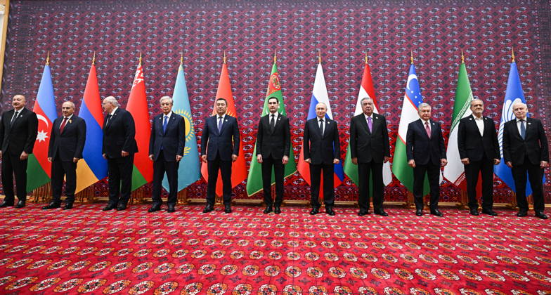 TURKMENISTAN, BALKAN PROVINCE - OCTOBER 9, 2026: Azerbaijan s President Ilham Aliyev, Armenia s Prime Minister Nikol Pashinyan, Belarus President Alexander Lukashenko, Kazakhstan s President Kassym-Jomart Tokayev, Kyrgyzstan s President Sadyr Japarov, Turkmenistan s President Serdar Berdimuhamedow, Russia s President Vladimir Putin, Tajikistan s President Emomali Rahmon, Uzbekistan s President Shavkat Mirziyoyev, Iran™s President Masoud Pezeshkian and CIS Secretary General Sergei Lebedev (L-R) pose during a photo op for participants of a meeting of the CIS Council of Heads of State in Turkmenbasy Turkmenistan - ZUMAt113 20261009_zaa_t113_027 Copyright: xSergeixBobylevx