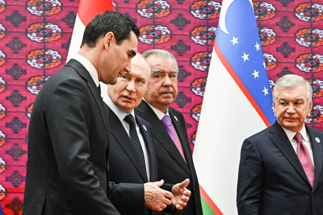 TURKMENISTAN, BALKAN PROVINCE - OCTOBER 9, 2026: Turkmenistan s President Serdar Berdimuhamedow, Russia s President Vladimir Putin, Tajikistan s President Emomali Rahmon, and Uzbekistan s President Shavkat Mirziyoyev (L-R) during a photo op for participants ahead of a meeting of the CIS Council of Heads of State in Turkmenbasy Turkmenistan  - ZUMAt113 20261009_zaa_t113_029 Copyright: xSergeixBobylevx