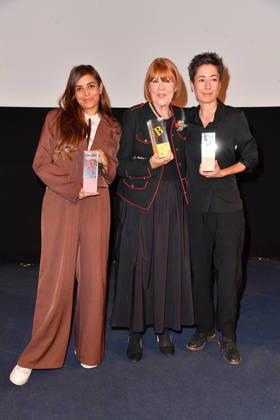 Collien Fernandes , Gisele Pelicot und Dunja Hayali bei der Verleihung der Brigitte Award 2026 im Kino International in Berlin am 08.10.2026
