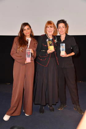 Collien Fernandes , Gisele Pelicot und Dunja Hayali bei der Verleihung der Brigitte Award 2026 im Kino International in Berlin am 08.10.2026