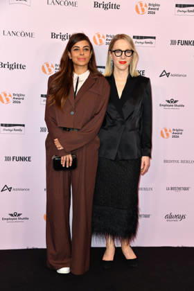Collien Fernandes und Susanna Riethmuller bei der Verleihung der Brigitte Award 2026 im Kino International in Berlin am 08.10.2026