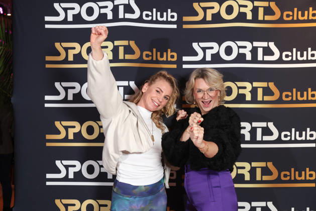Boxerin Natalie Zimmermann mit Modedesignerin Ella Deck, Fitnessgeräte statt Roter Teppich - das 20. Fitnessstudio vom Sports Club wurde in Hamburg-Poppenbüttel eröffnet, prominente Gäste probierten die Fitness- und Wellnessgeräte inklusive Ladies-Area, Saunen und Relaxpool auf 5000 Quadratmetern Fläche gleich aus, Hamburg 8.10.2026